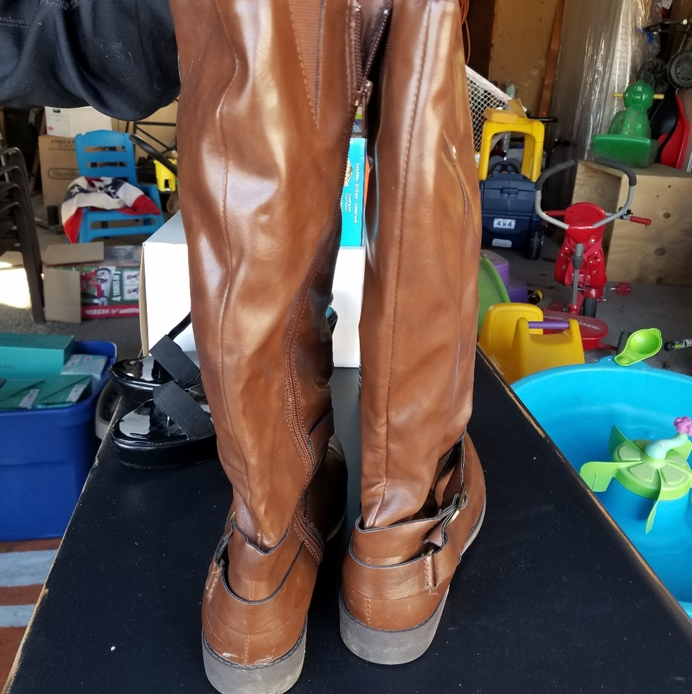 Women's Riding Boots - Picture 3 of 3